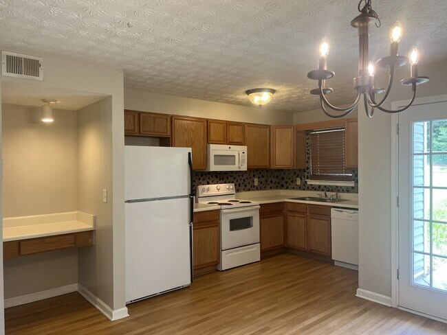 Foto del edificio - 6527 Wellington Chase Ct