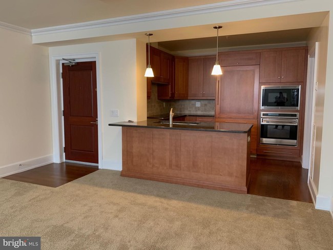 Building Photo - 3503 Rhoads Ave