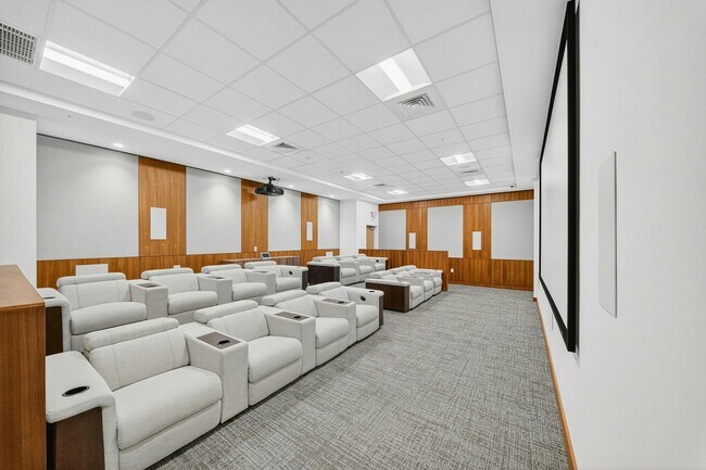 Foto del edificio - 1500 Rycroft St