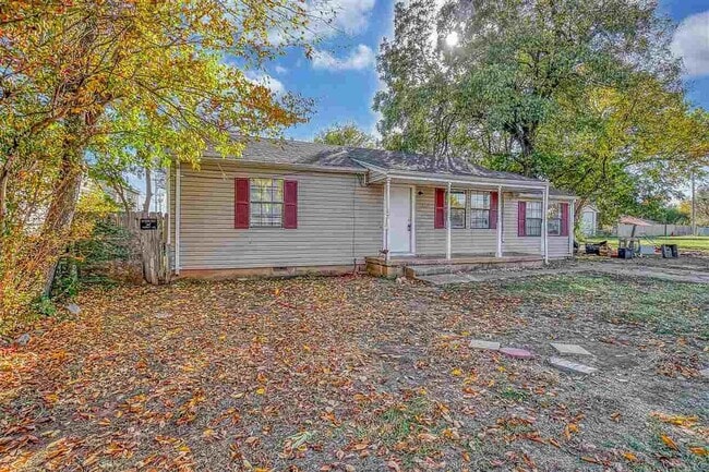 Building Photo - 2112 NW Bessie Ave