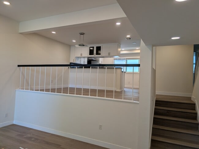 Building Photo - 4775 La Villa Marina