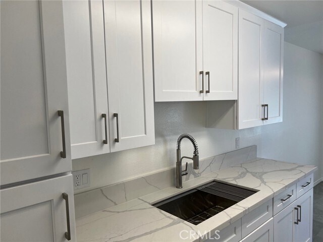 Foto principal - 7039 Remmet Ave