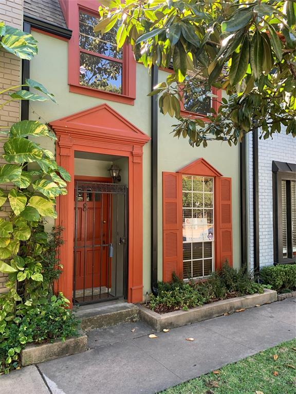 Primary Photo - 811 Lovett Blvd