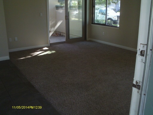 Building Photo - 1391 Camelot Dr