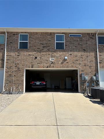 Building Photo - 2808 Percheron Dr