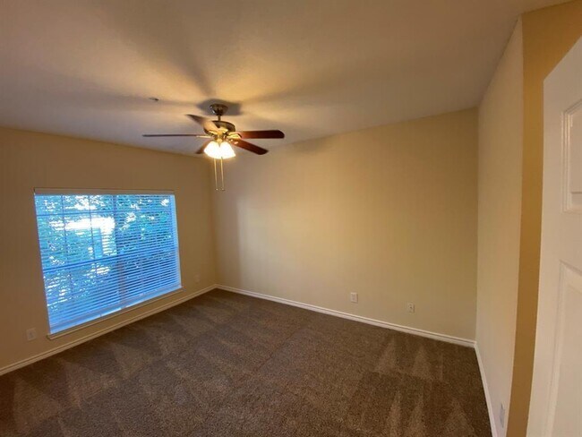 Building Photo - 2350 Westcreek Ln