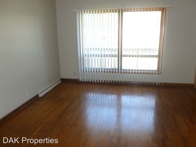 Building Photo - 7421 N Teutonia Ave