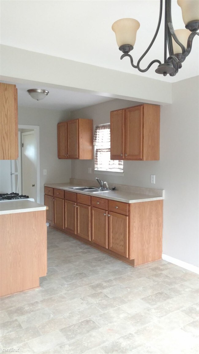 Building Photo - 4811 Weiss St