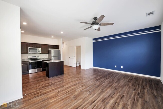 Foto del edificio - 3080 Tarian Way