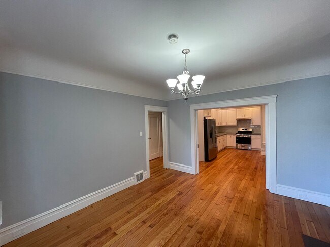 Building Photo - 125