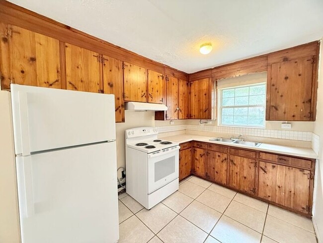 Foto del edificio - 8355 Gardenia Cir