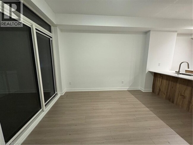 Photo du bâtiment - 25 Wellington St S