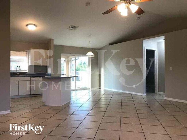 Building Photo - 4103 10th St SW