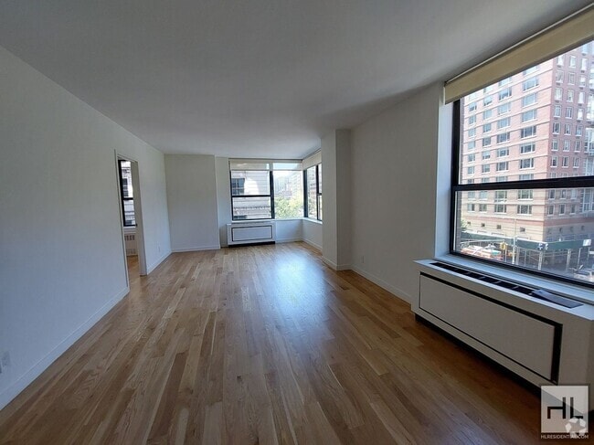 Building Photo - W 87th St