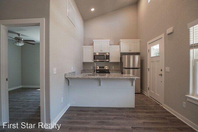 Foto del edificio - 2 br, 2 bath House - 708 N Littleleaf Terr...