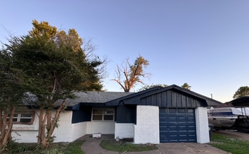 Building Photo - 6820 NW 22nd St Building Photo - 6820 NW 22nd St