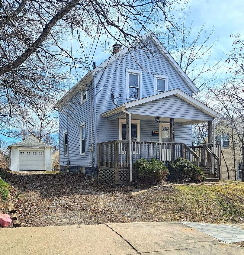 Foto principal - 2157 10th St SW