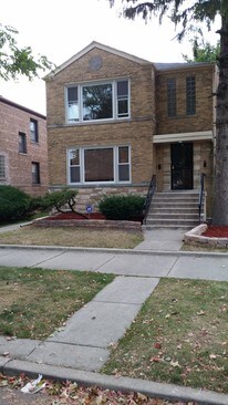 Building Photo - 9308 S Justine St