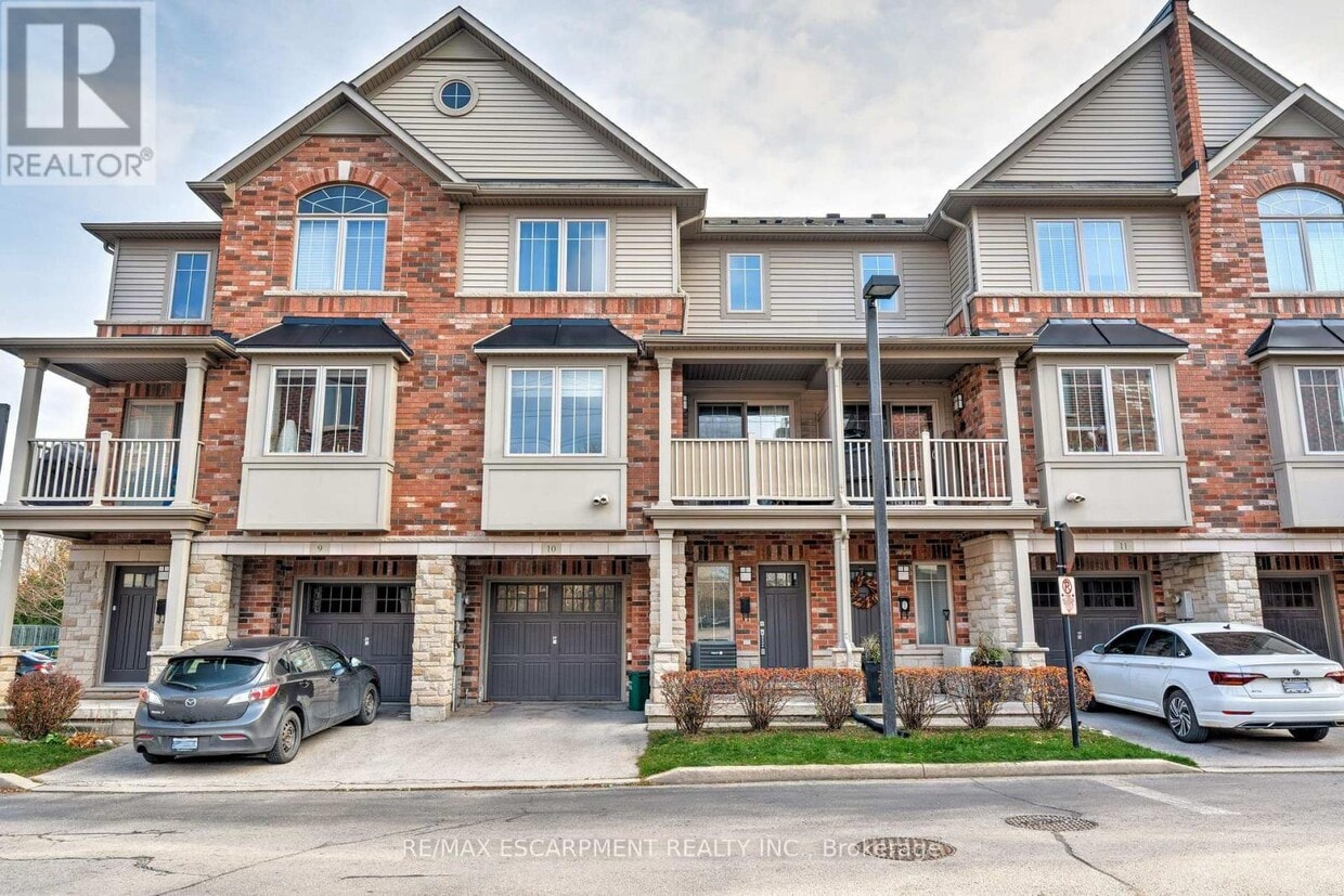 Photo principale - 362 Plains Rd E