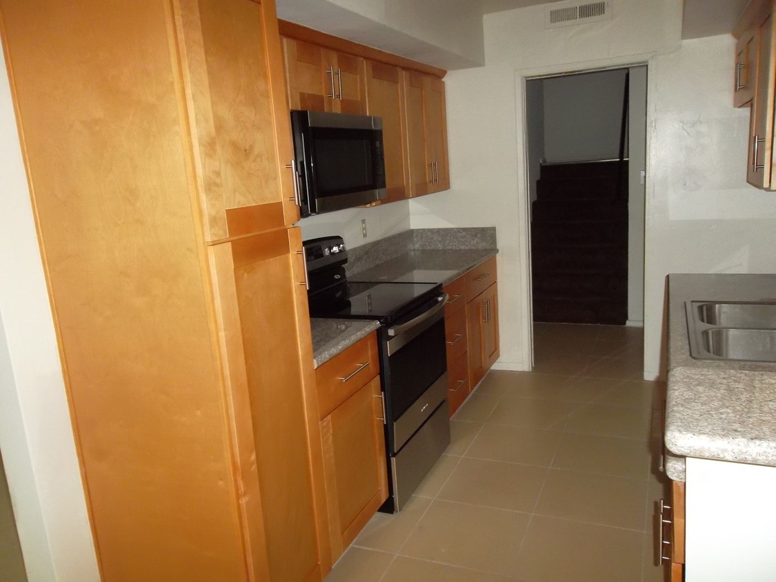 Kitchen - 1857 W Malvern Ave