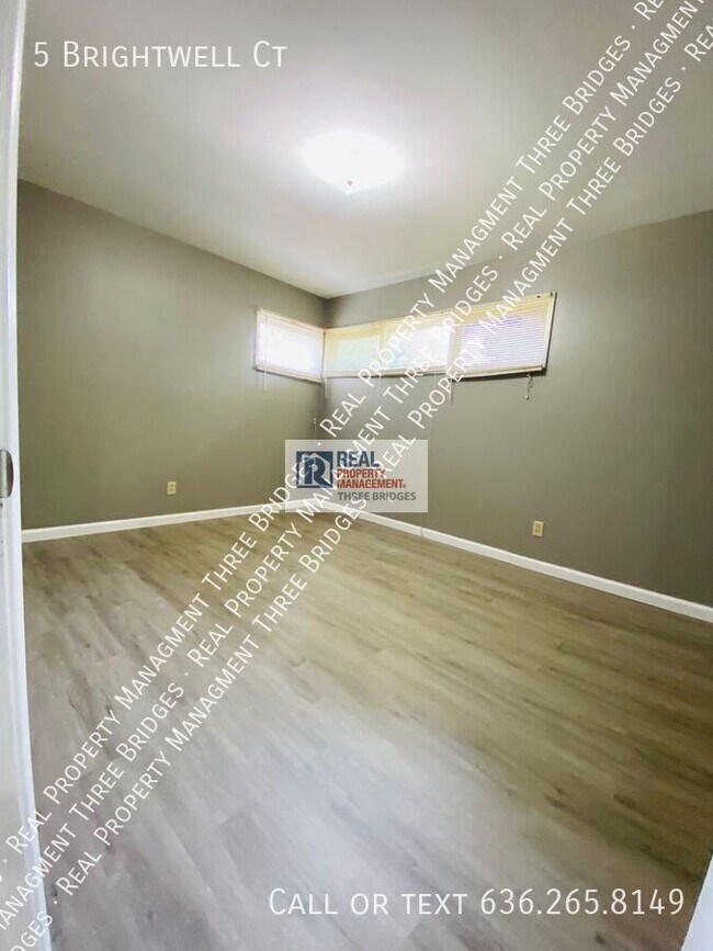 Building Photo - 5 Brightwell Ct
