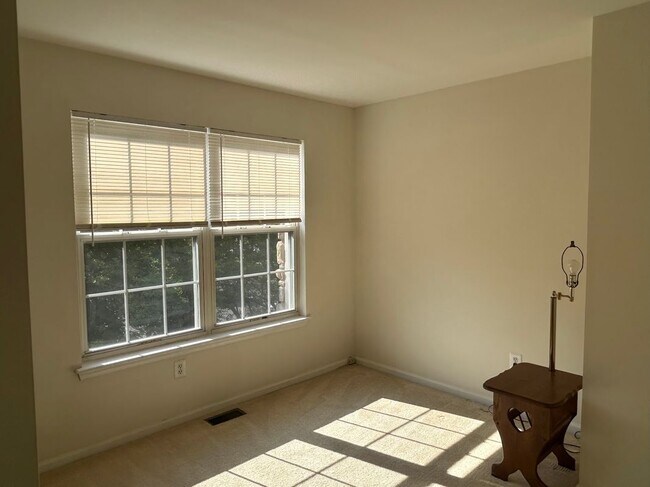 Foto del edificio - 2623 Virginia Ln