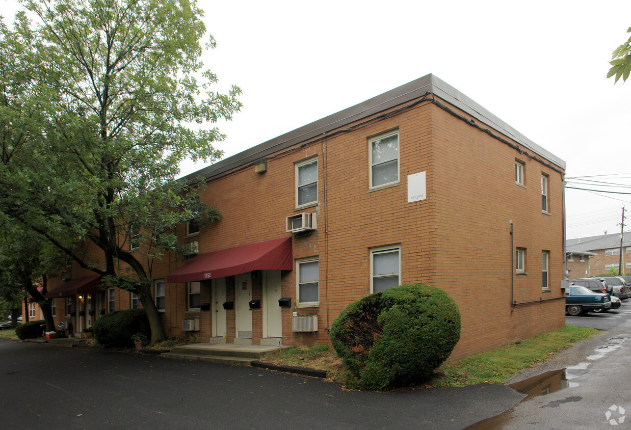 Primary Photo - 1748-1752 North Star Ave
