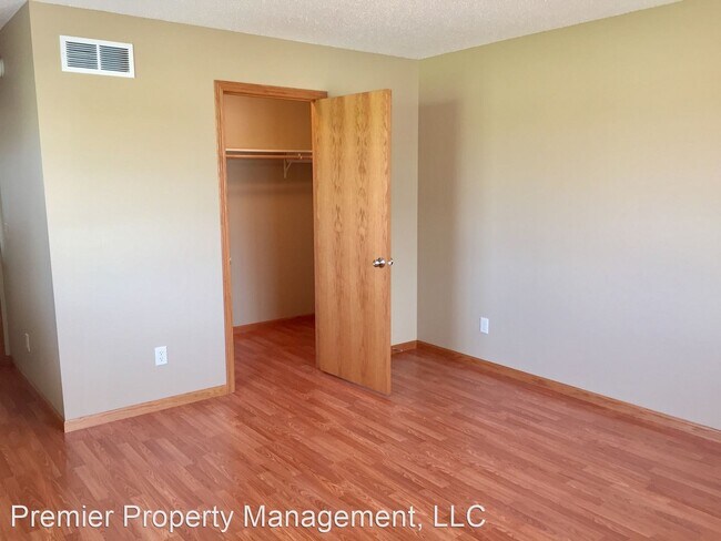 Building Photo - 3 br, 1.5 bath House - 1687 20th Ave NE