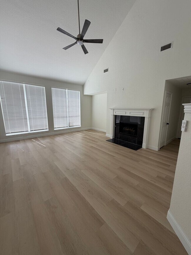 Foto del edificio - Updated Four Bedroom in Rowlett