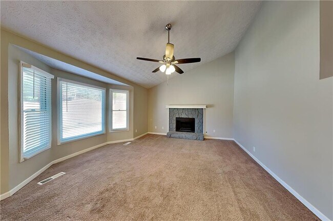 Building Photo - 43 Apple Jack Dr