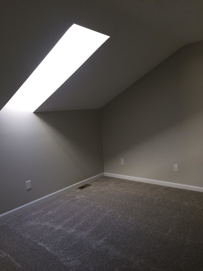 Building Photo - 7 Pinehurst Manor