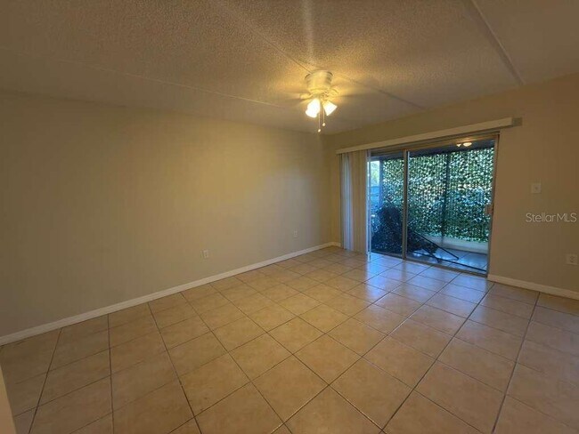 Building Photo - 1904 Honour Rd