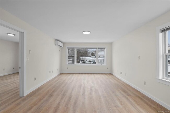 Building Photo - 174 E Lake Blvd