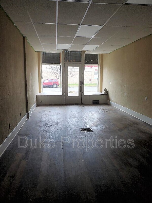 Foto del edificio - 661 Thurston Rd