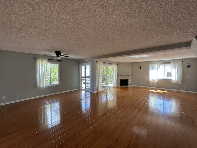 Foto del edificio - 1110 E Wilson Ave