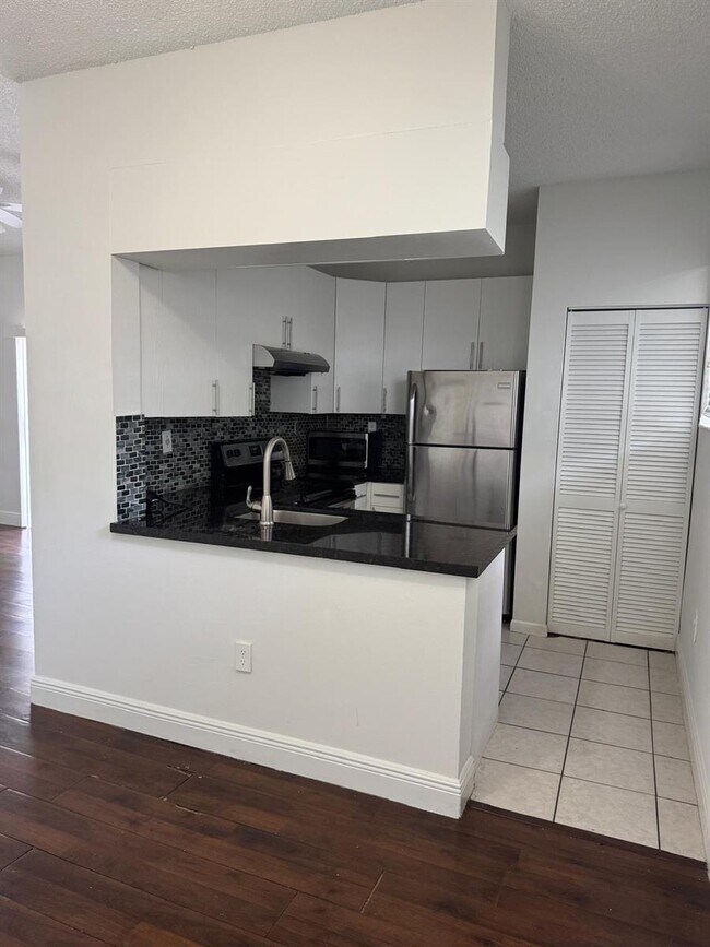 Foto del edificio - 1731 NW 96th Ter