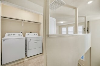 Building Photo - 7335 Hinsdale Dr