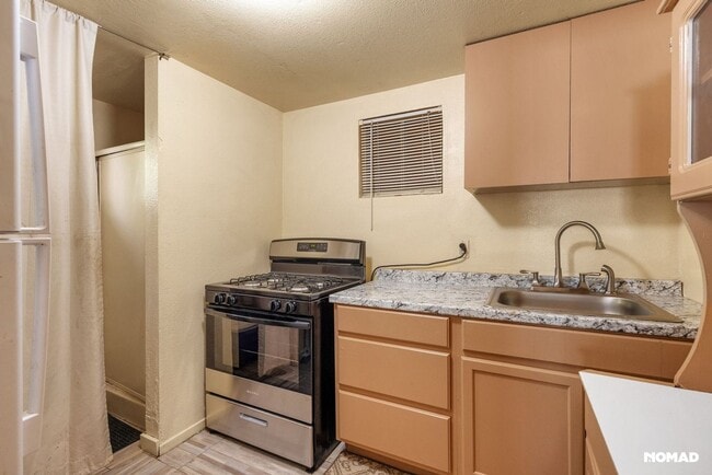 Building Photo - 14139 Tyler St