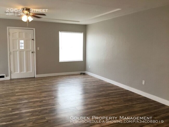 Building Photo - 2964 L St