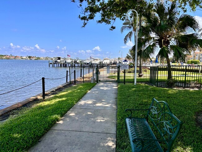 Building Photo - 127 Yacht Club Way
