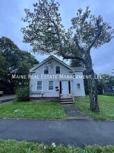 Building Photo - 468 Union St