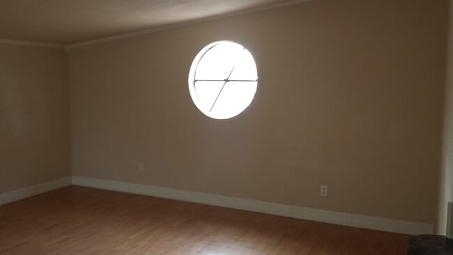 Building Photo - For Lease - 1122 E 44th - Odessa, TX