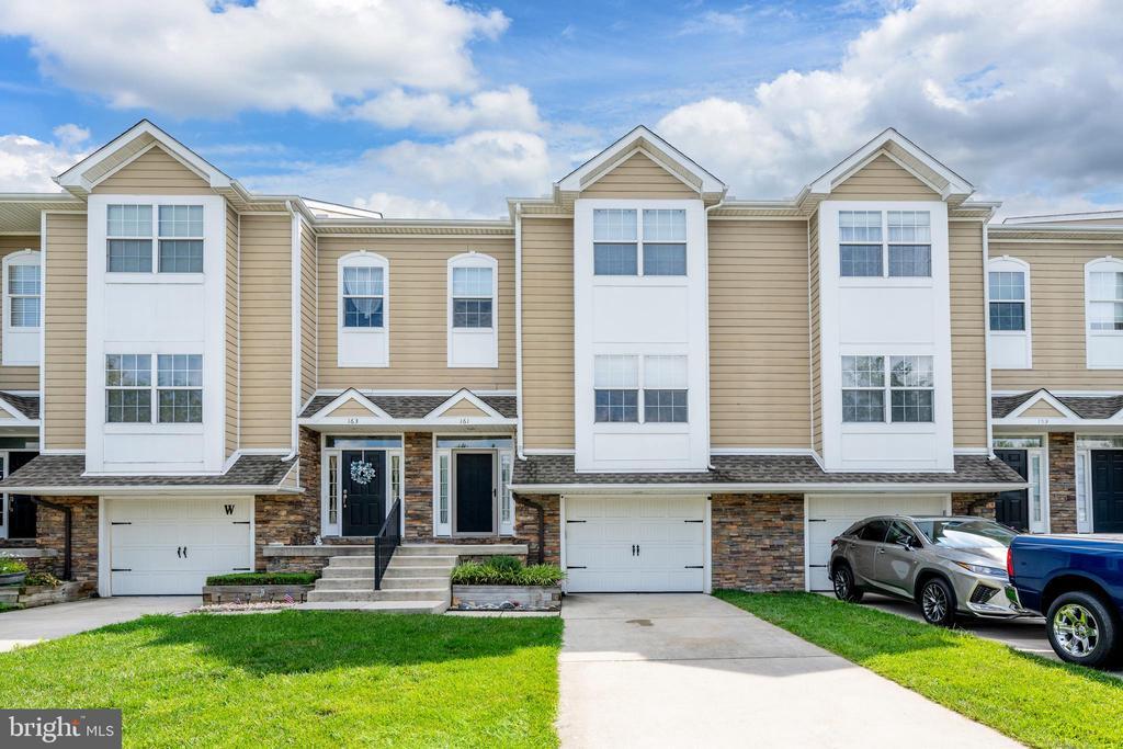 Foto principal - 161 Lexington Pl