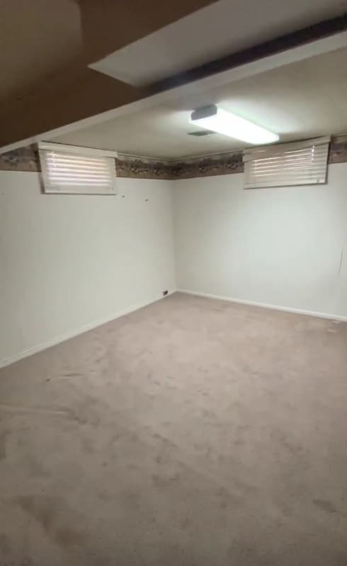 Building Photo - 466 E 400 N
