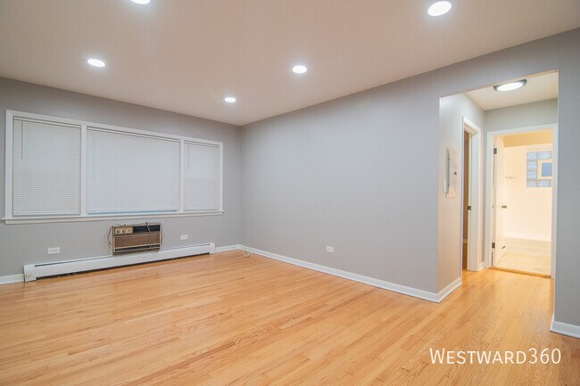Building Photo - Fully renovated 1 bed/1 bath