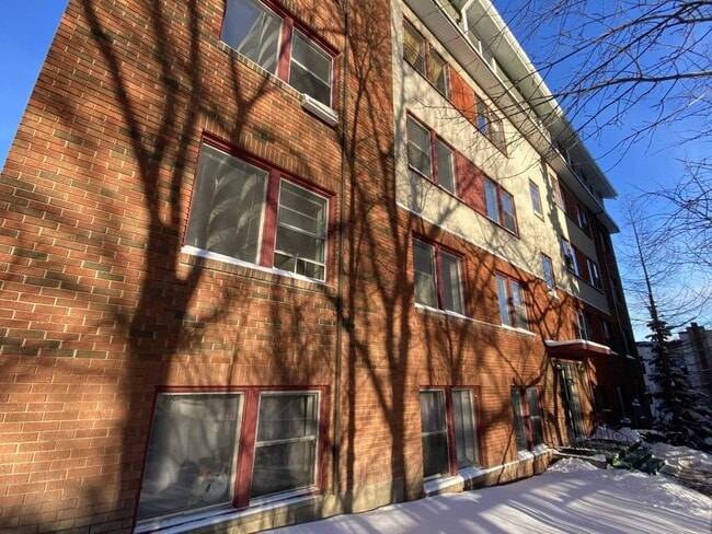 Building Photo - Broadview Legislature Apartments