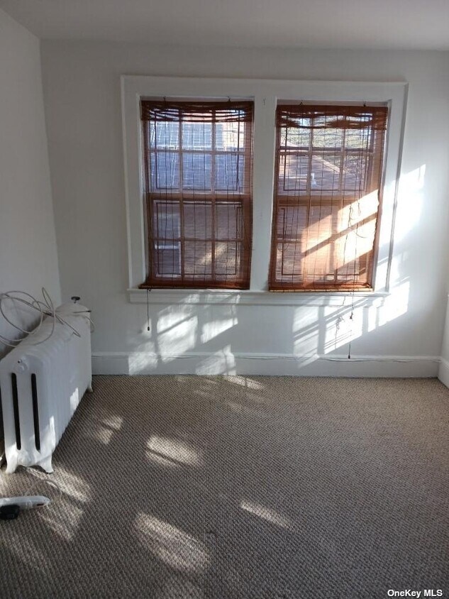 Foto principal - 33-48 164th St