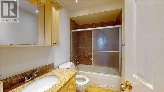 Building Photo - 44 Elmstead Ct