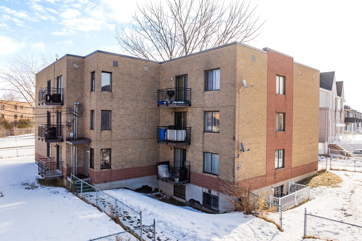 Building Photo - 7400 Av André-Ampère