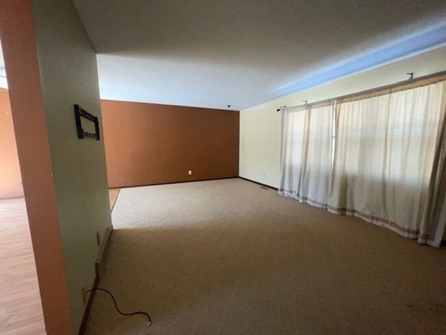 Building Photo - Coming Soon!
